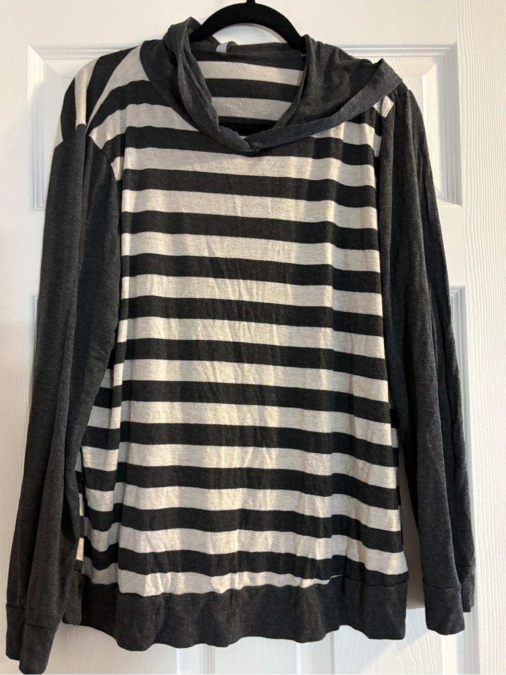 Striped Hooded Long-Sleeve Sweater - Black & White